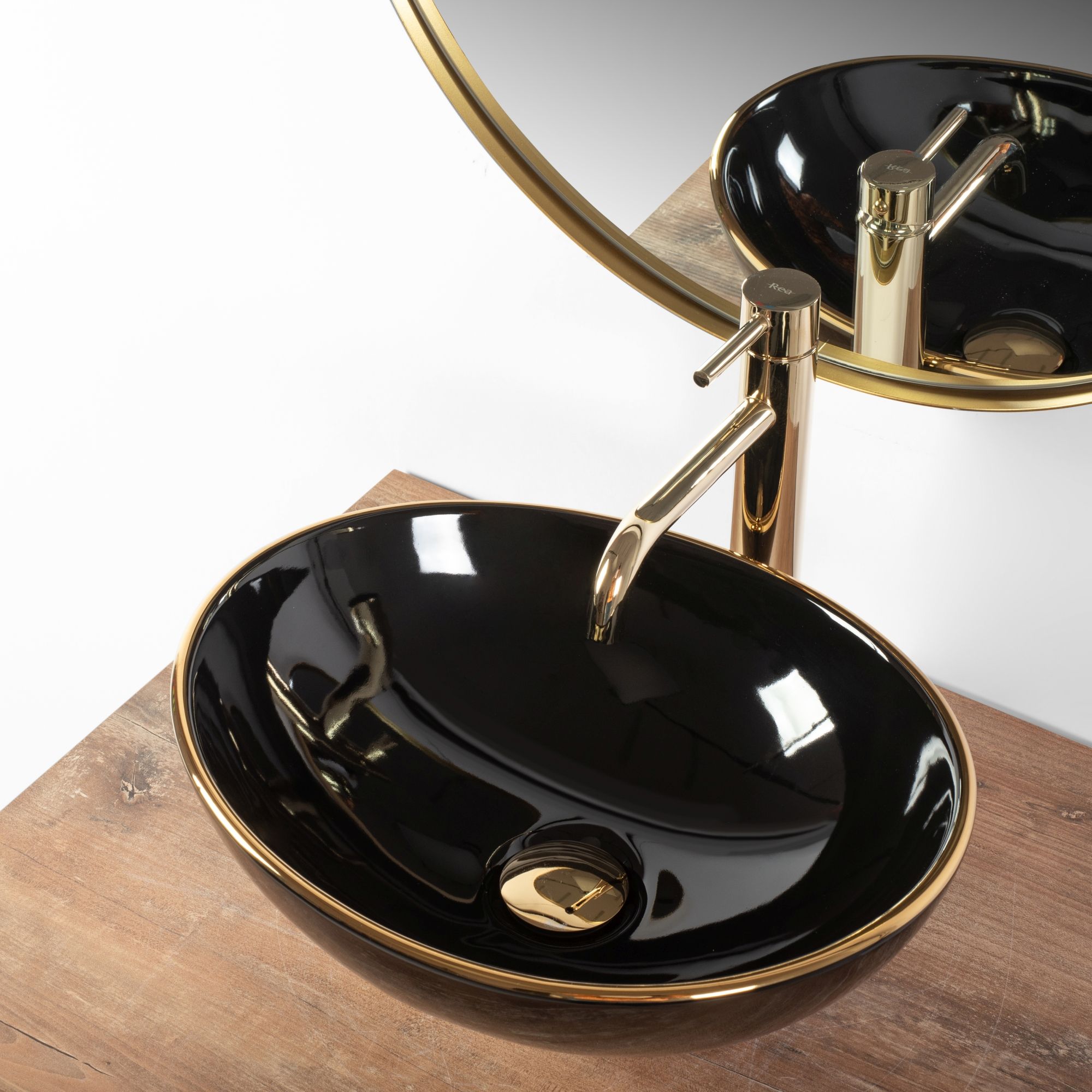 Rea Sofia Black Gold Edge -pesuallas 3